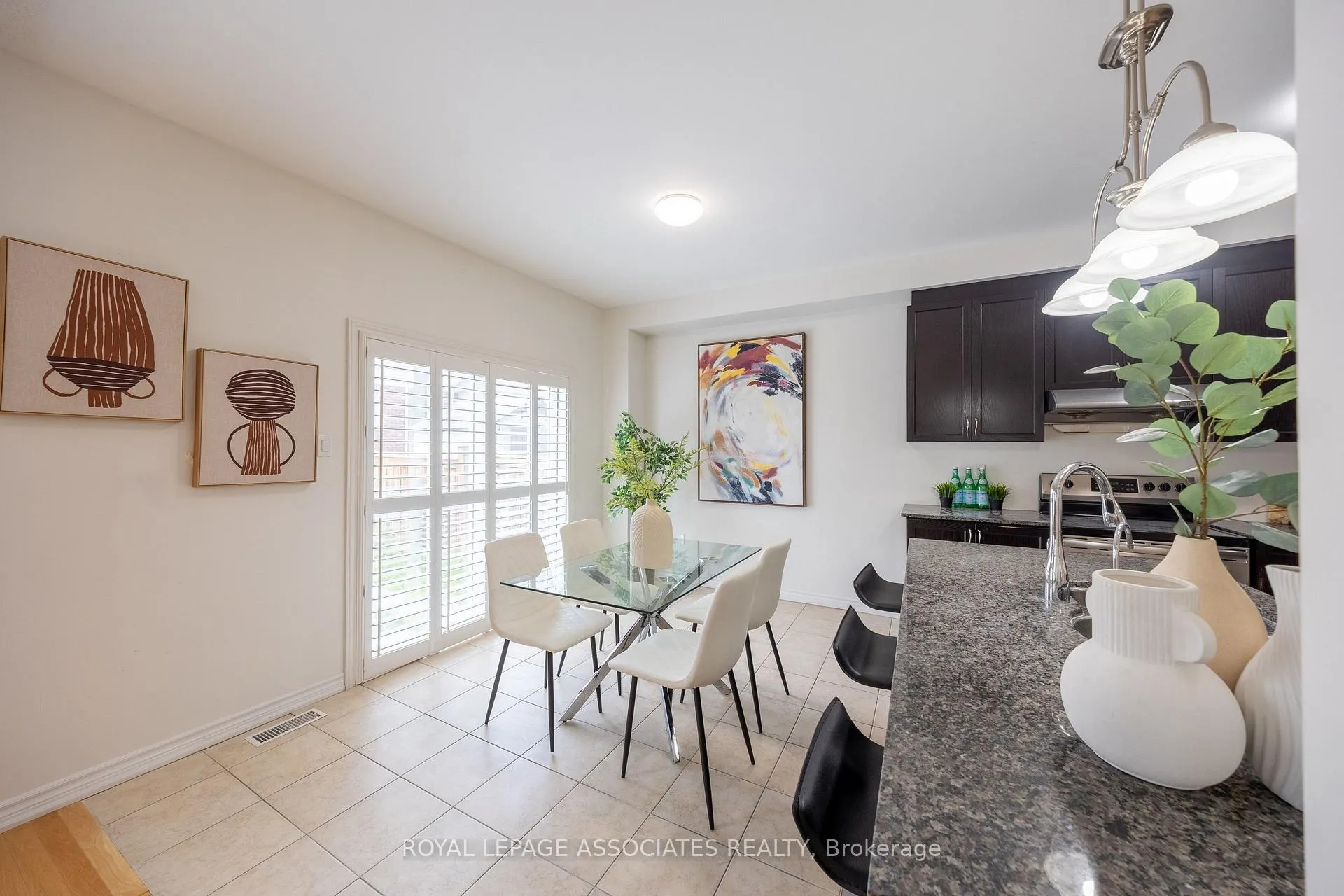 Photo 11 of 80 Thornbush Boulevard, Brampton, Northwest Brampton — HOMEH