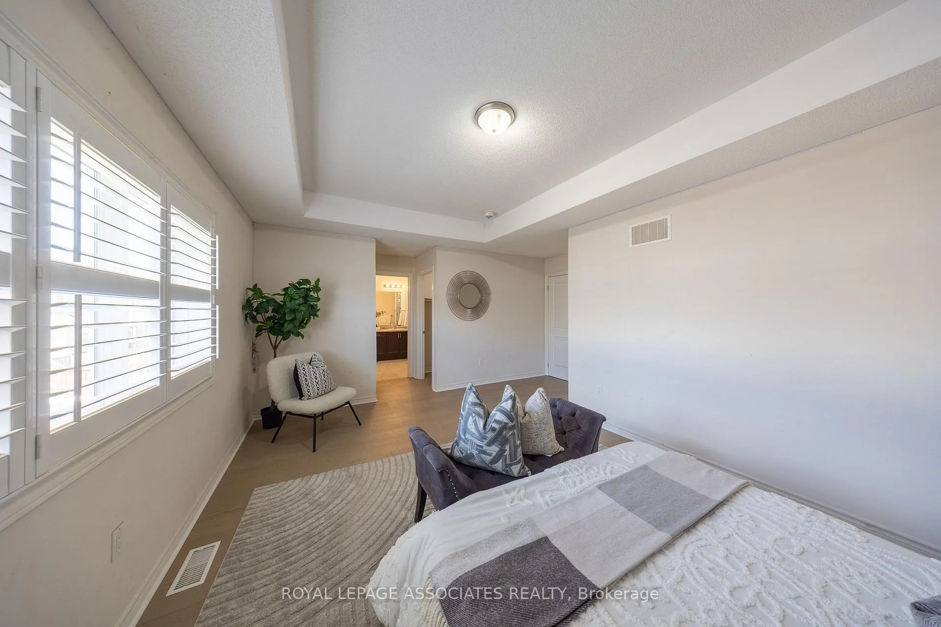 Photo 32 of 80 Thornbush Boulevard, Brampton, Northwest Brampton — HOMEH