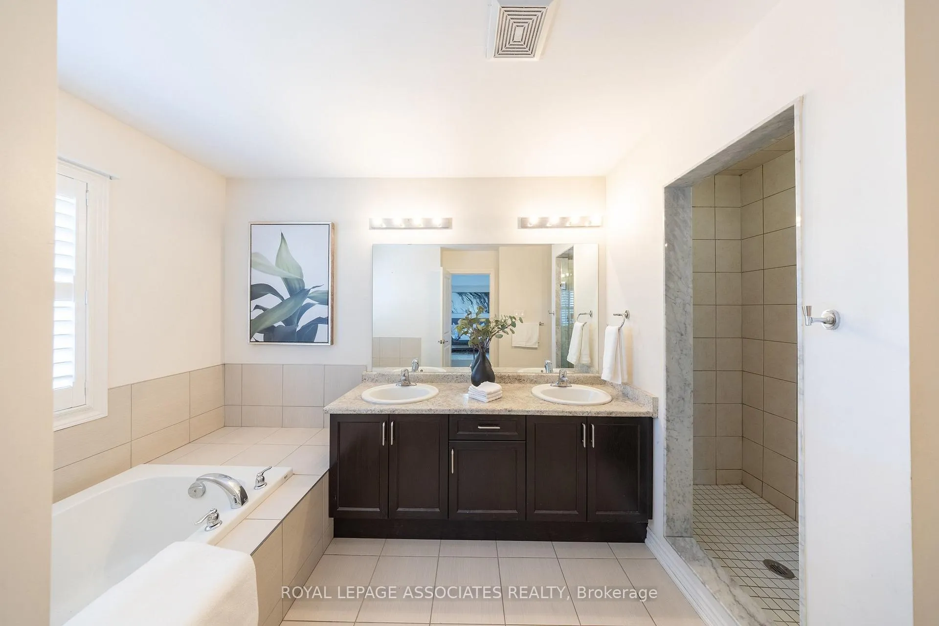 Photo 35 of 80 Thornbush Boulevard, Brampton, Northwest Brampton — HOMEH