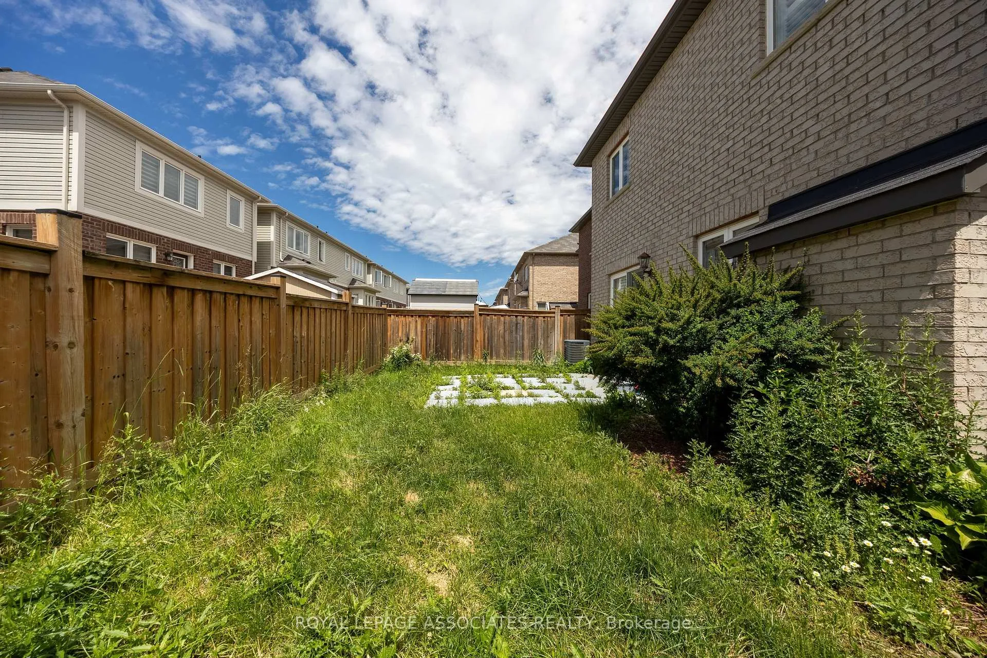 Photo 45 of 80 Thornbush Boulevard, Brampton, Northwest Brampton — HOMEH
