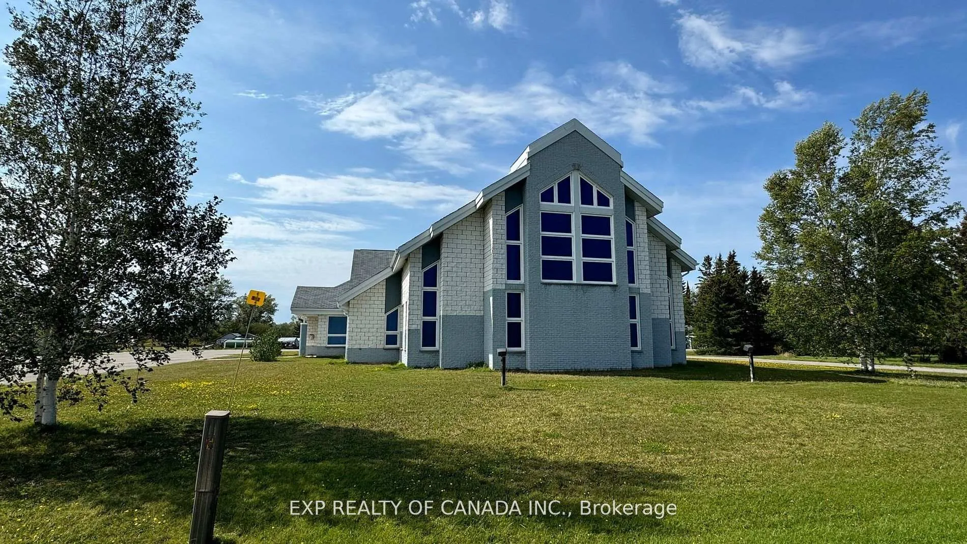 Photo 3 of 2323 Genier Road, Cochrane — HOMEH