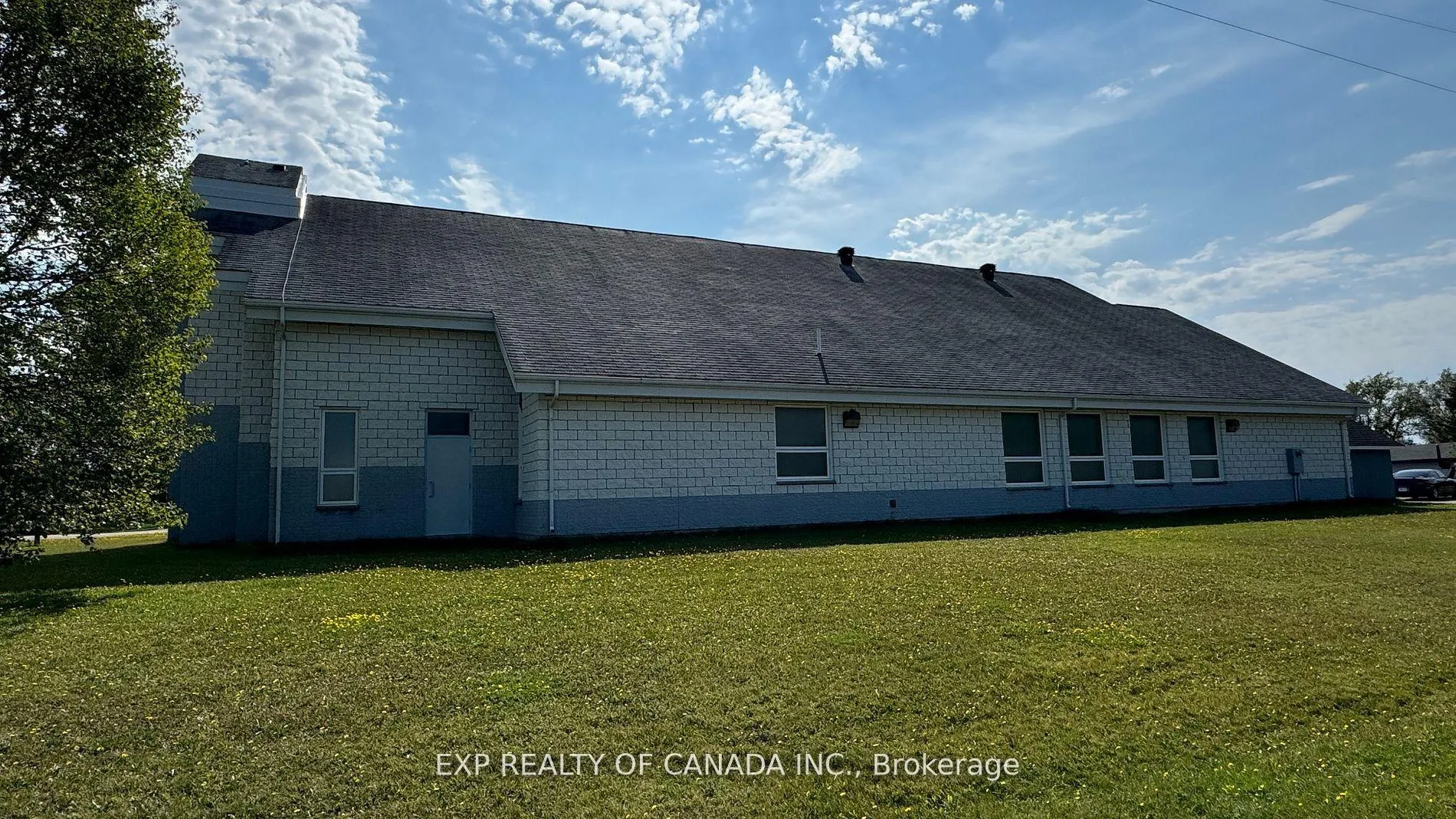 Photo 7 of 2323 Genier Road, Cochrane — HOMEH