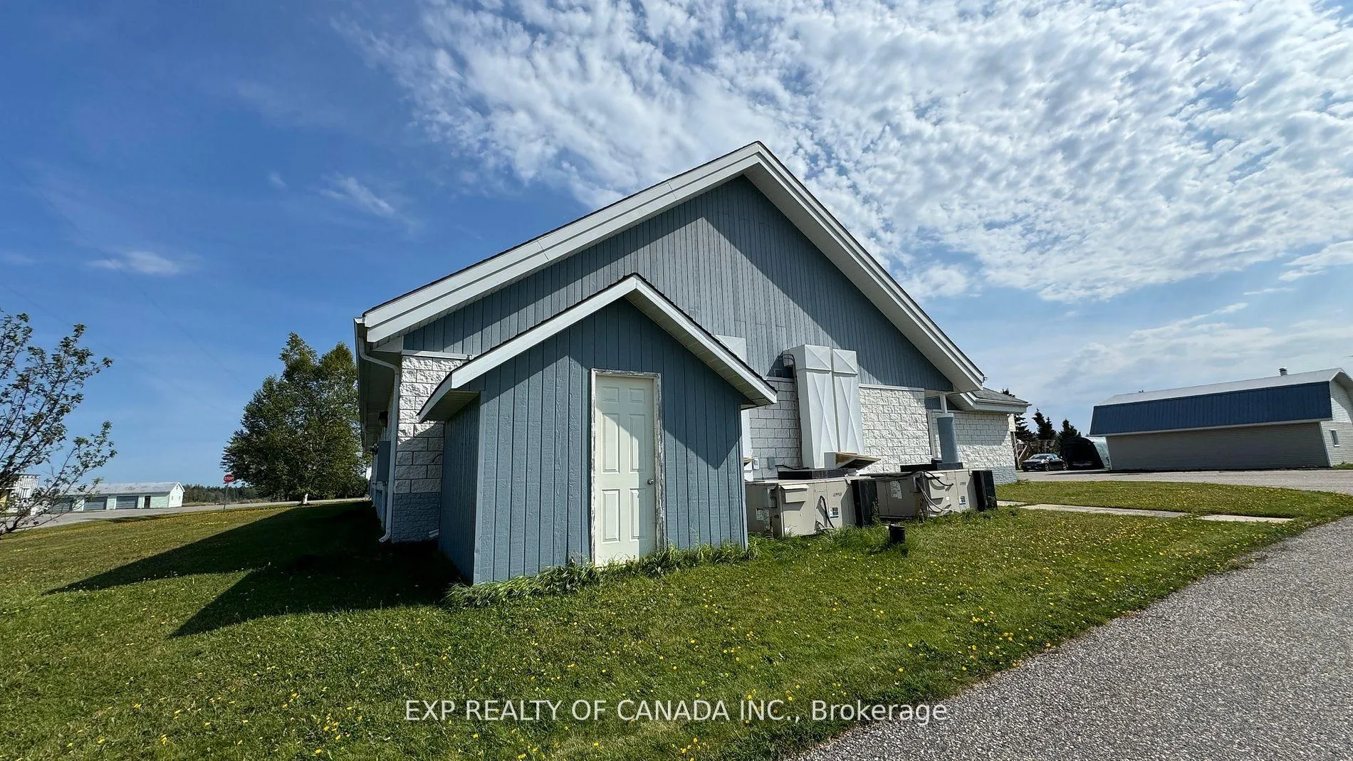 Photo 13 of 2323 Genier Road, Cochrane — HOMEH