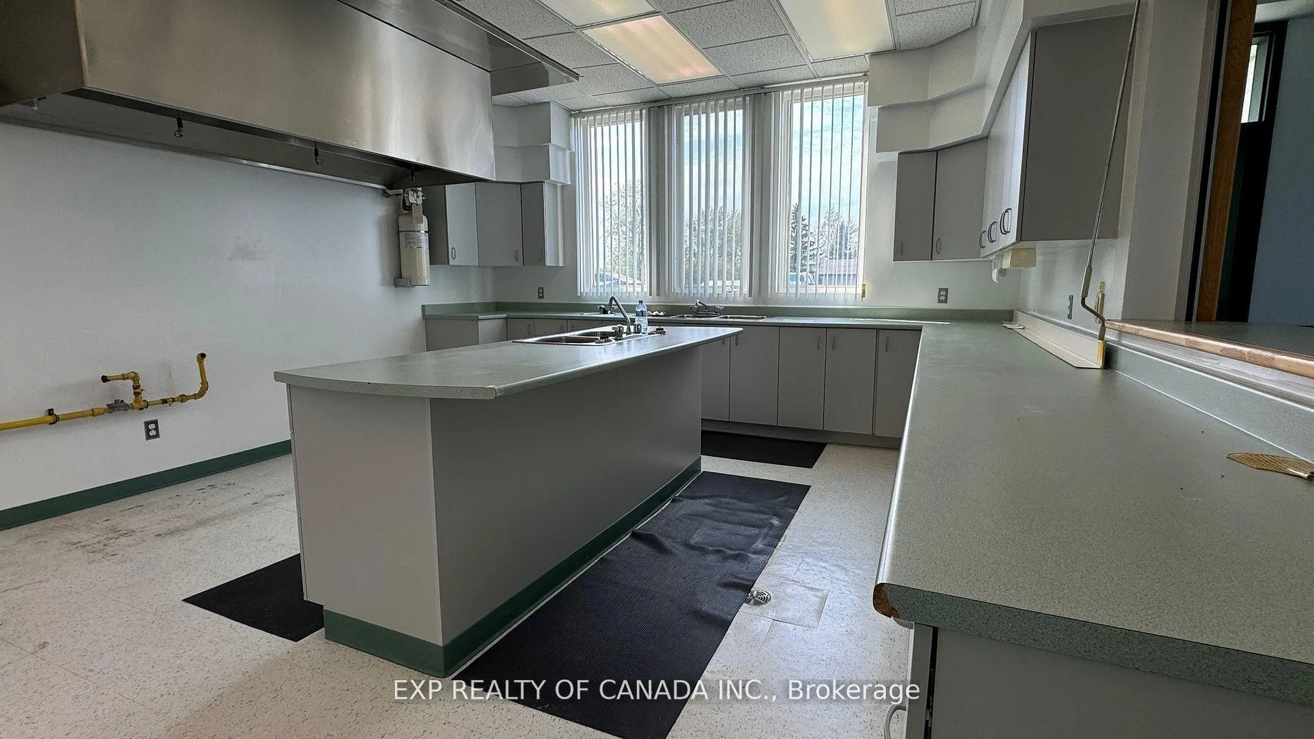 Photo 17 of 2323 Genier Road, Cochrane — HOMEH