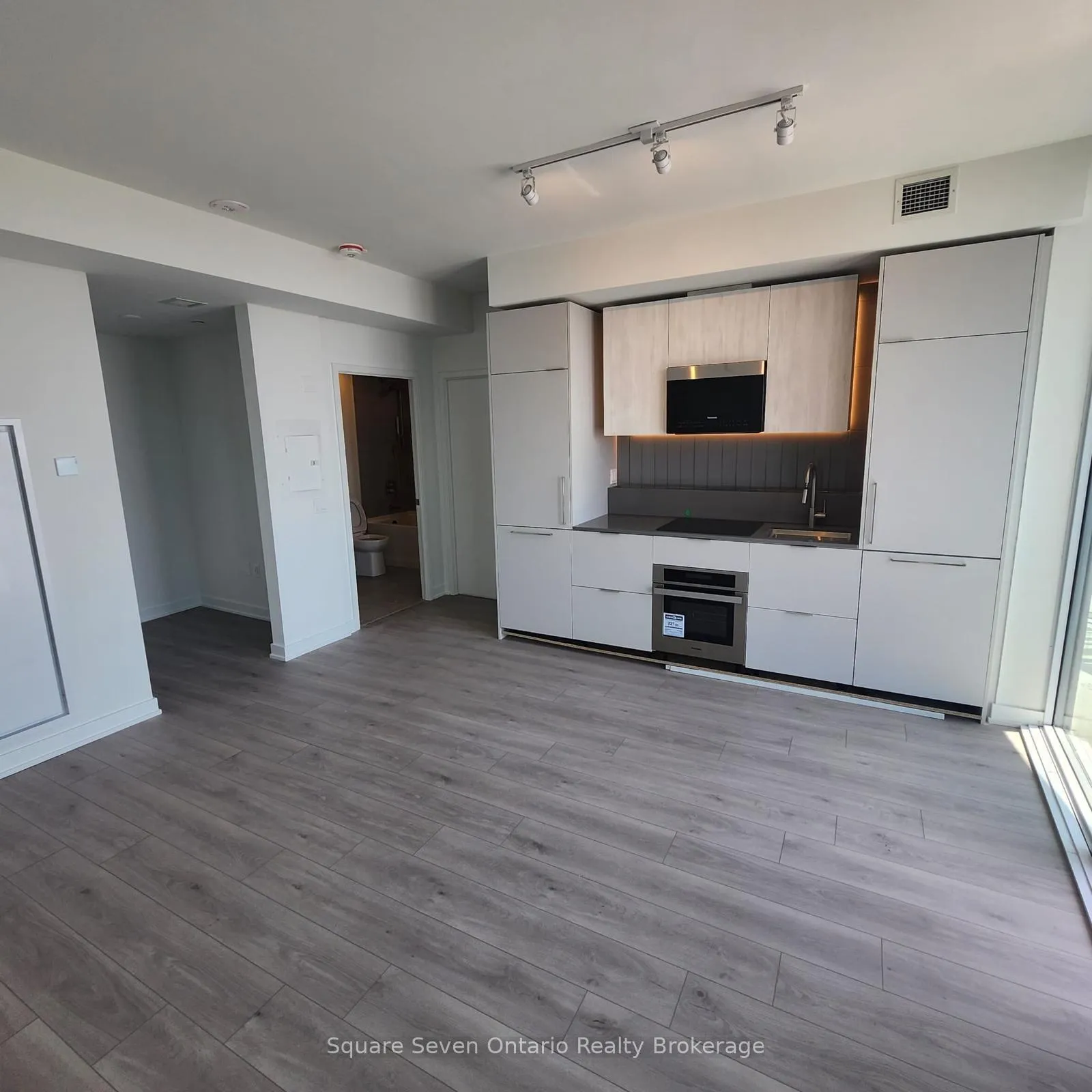 Photo 3 of Unit 3002, 1 Fairview Road, Mississauga, Mississauga Valleys — HOMEH