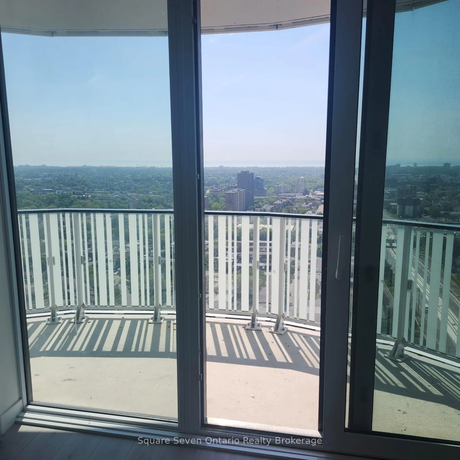 Photo 5 of Unit 3002, 1 Fairview Road, Mississauga, Mississauga Valleys — HOMEH