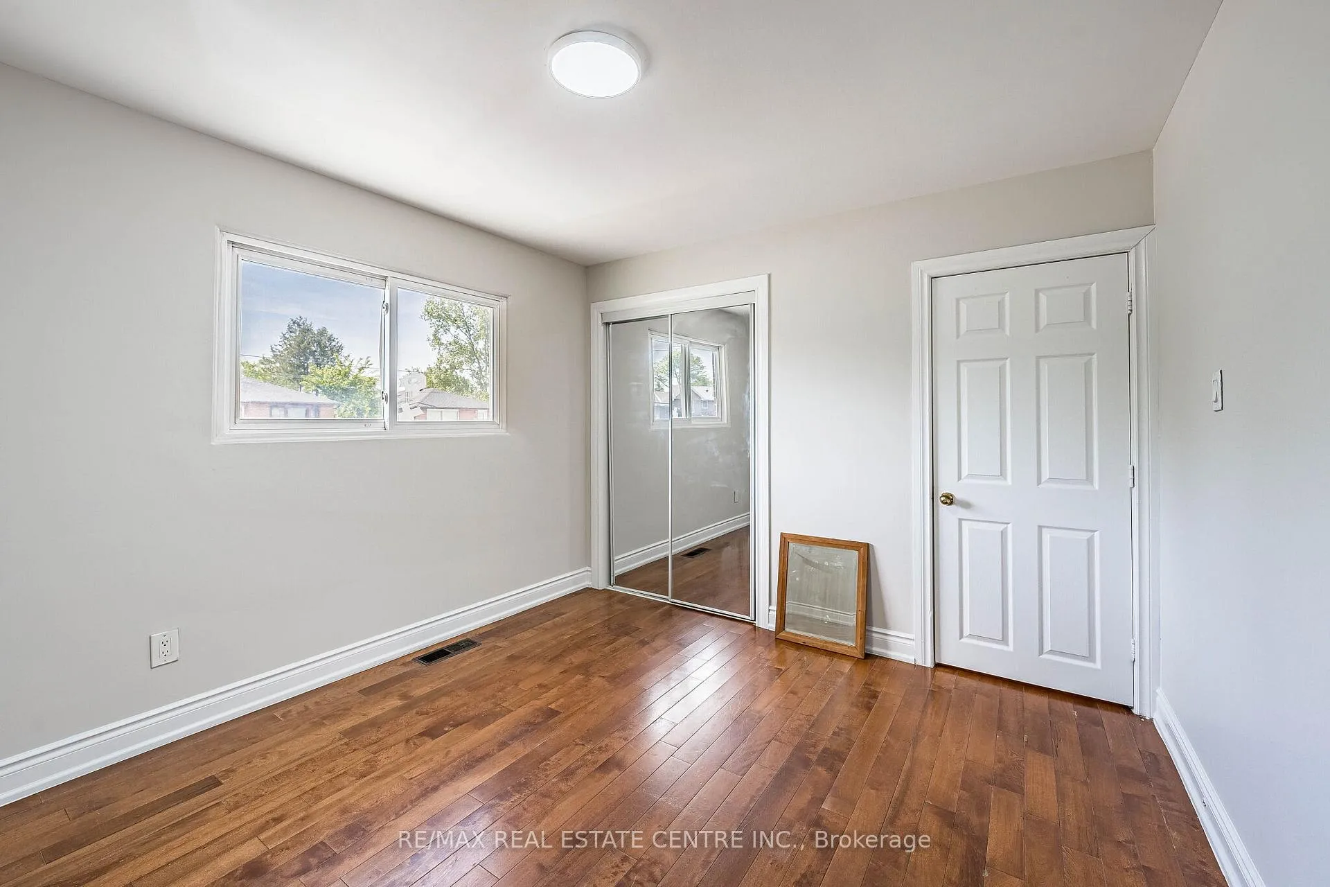 Photo 23 of Unit (Main Floor), 2 Milner Road, Brampton, Brampton East — HOMEH