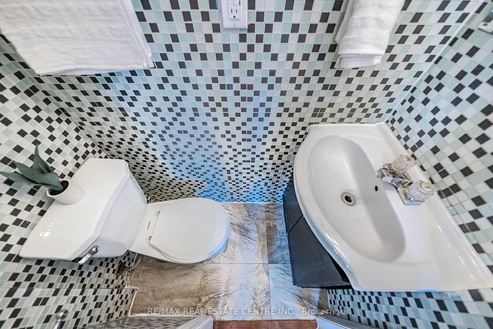 Photo 32 of Unit (Main Floor), 2 Milner Road, Brampton, Brampton East — HOMEH