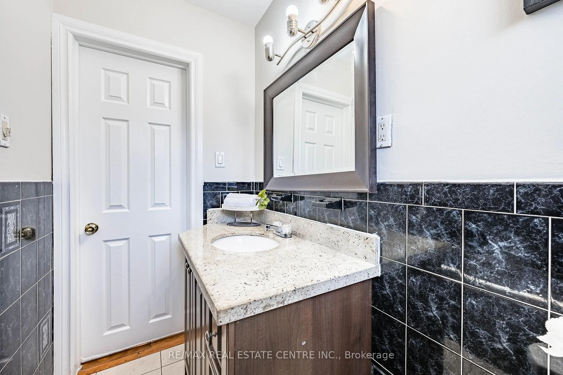 Photo 33 of Unit (Main Floor), 2 Milner Road, Brampton, Brampton East — HOMEH