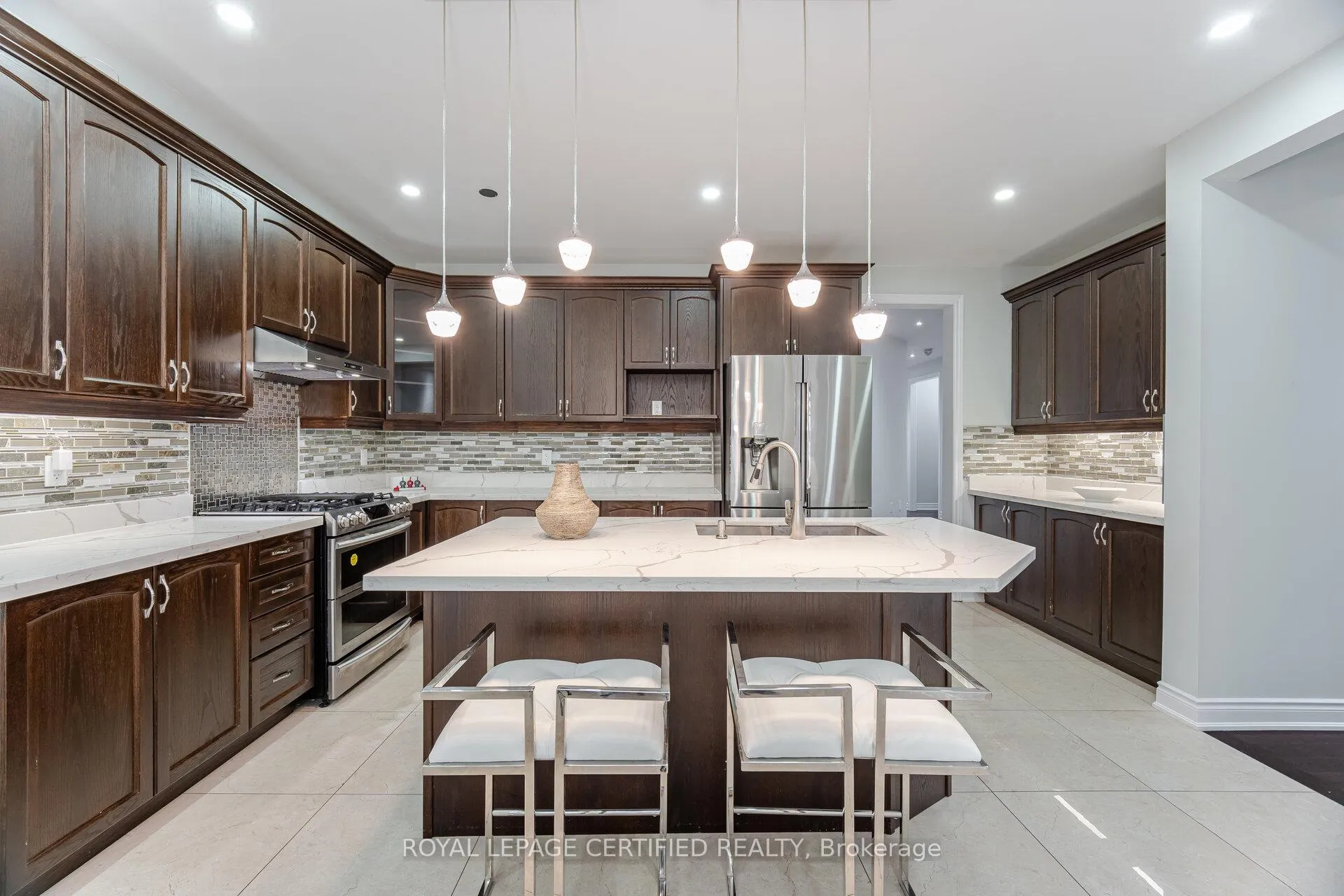 Photo 11 of 23 Gambia Road, Brampton, Northwest Brampton — HOMEH