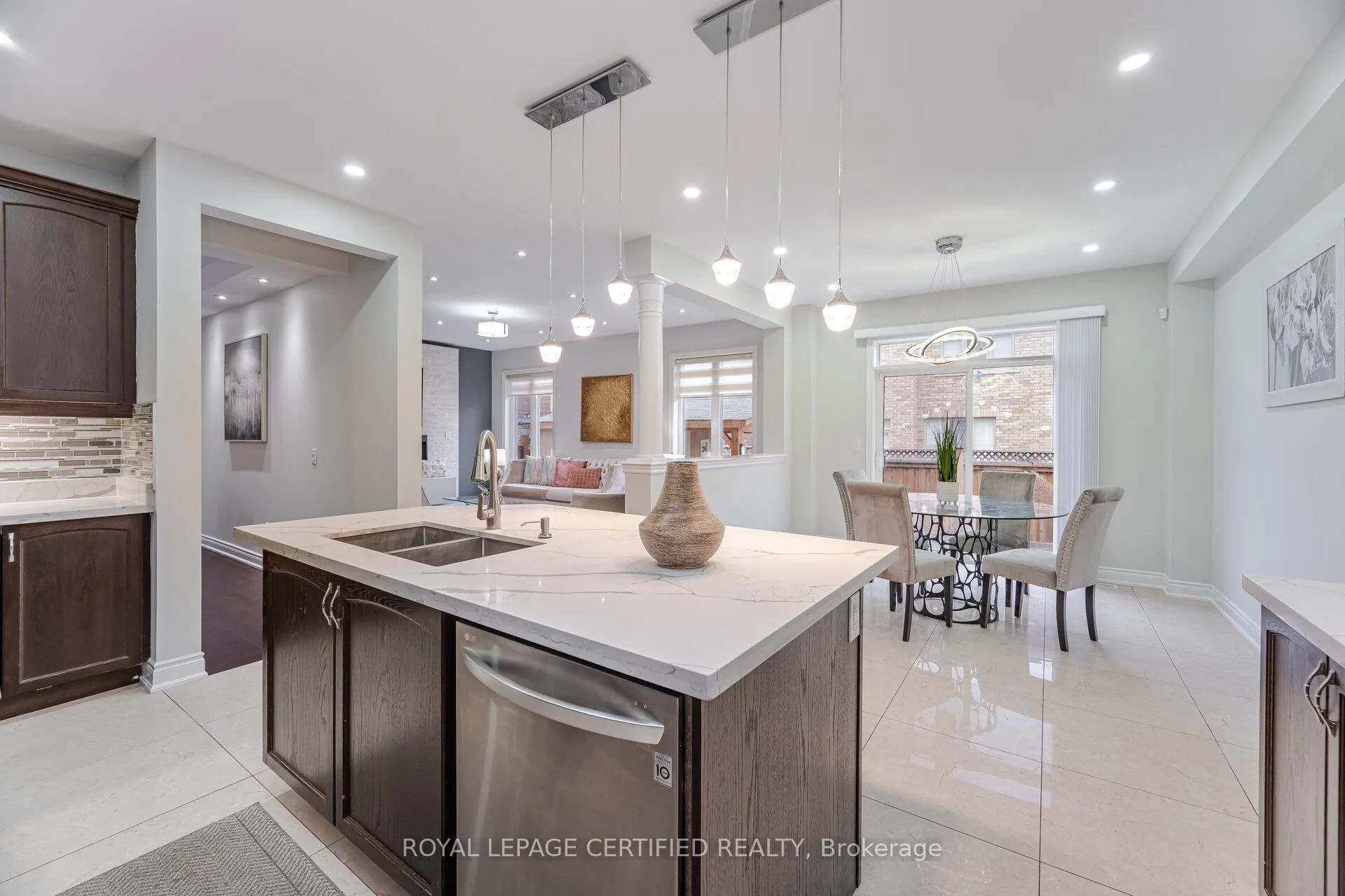 Photo 12 of 23 Gambia Road, Brampton, Northwest Brampton — HOMEH