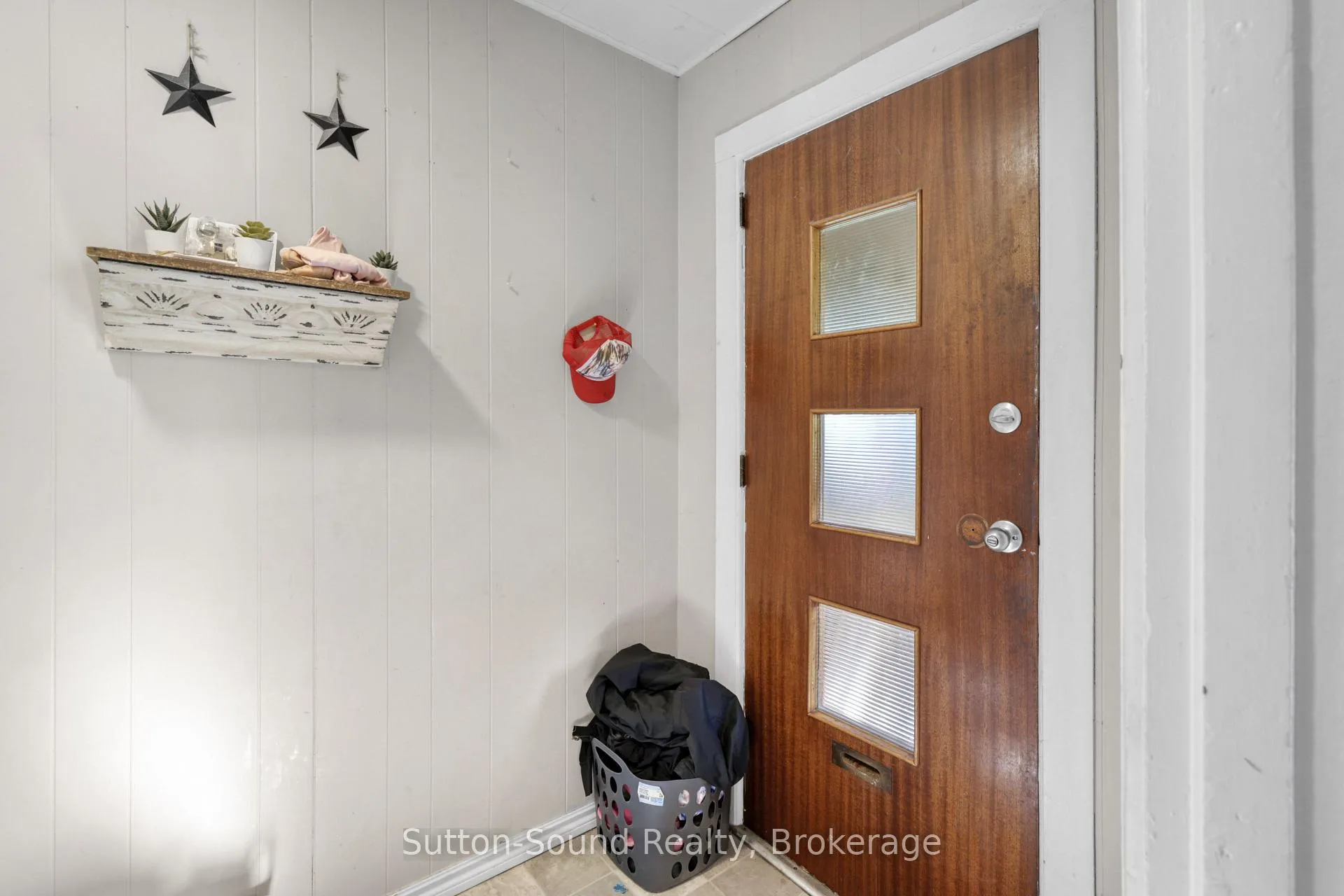 Photo 3 of 705 17th Street E, Owen Sound — HOMEH