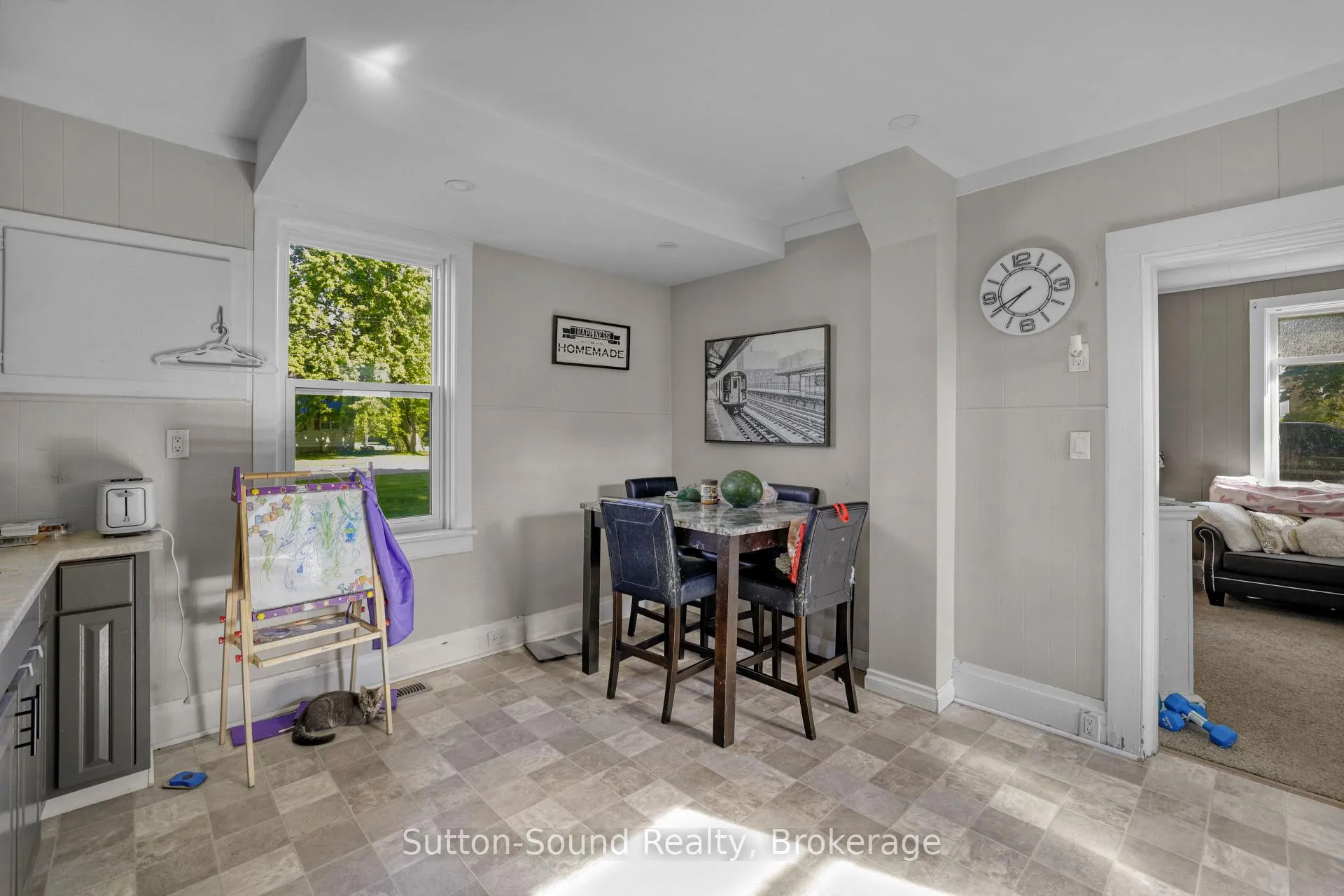 Photo 8 of 705 17th Street E, Owen Sound — HOMEH