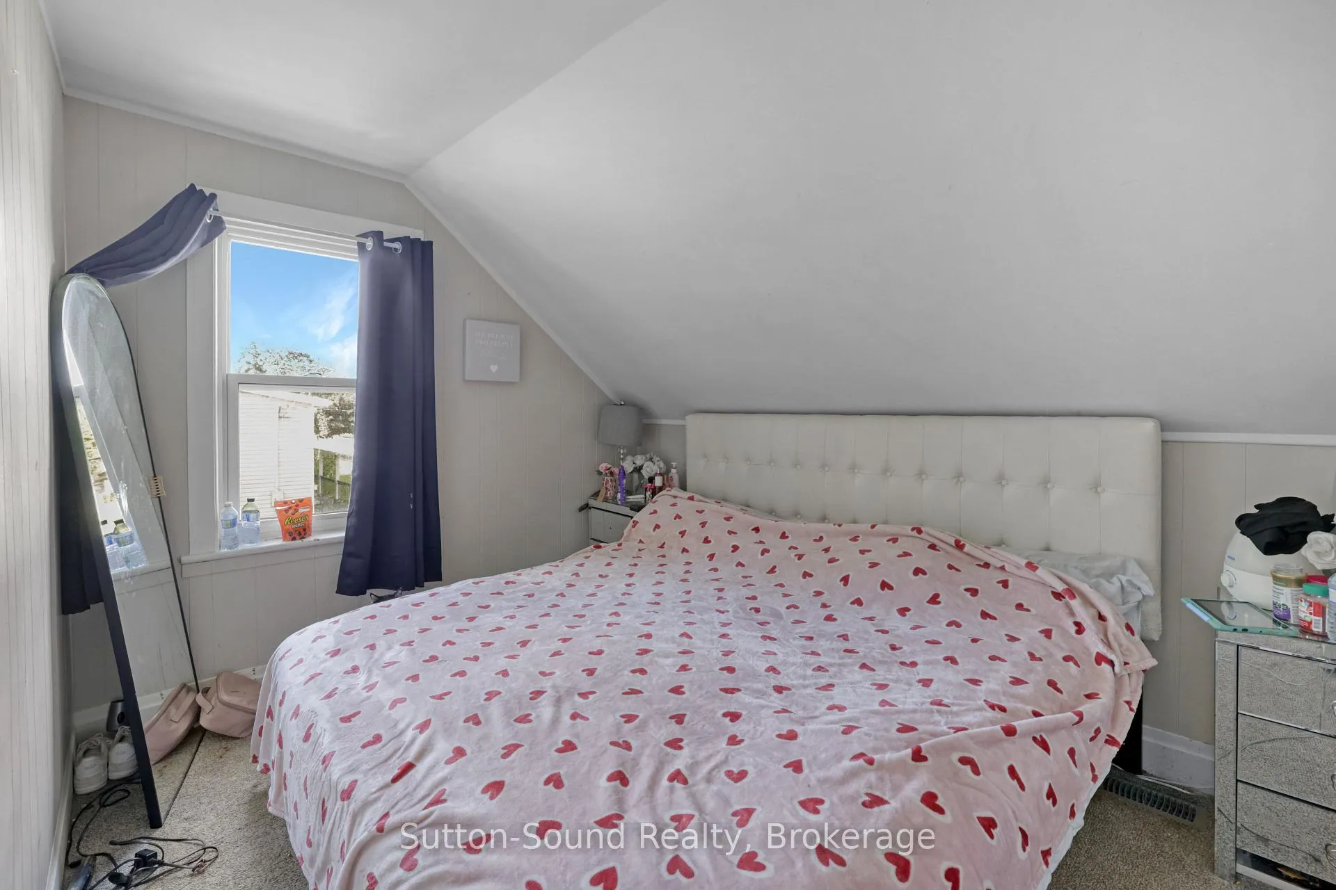 Photo 10 of 705 17th Street E, Owen Sound — HOMEH