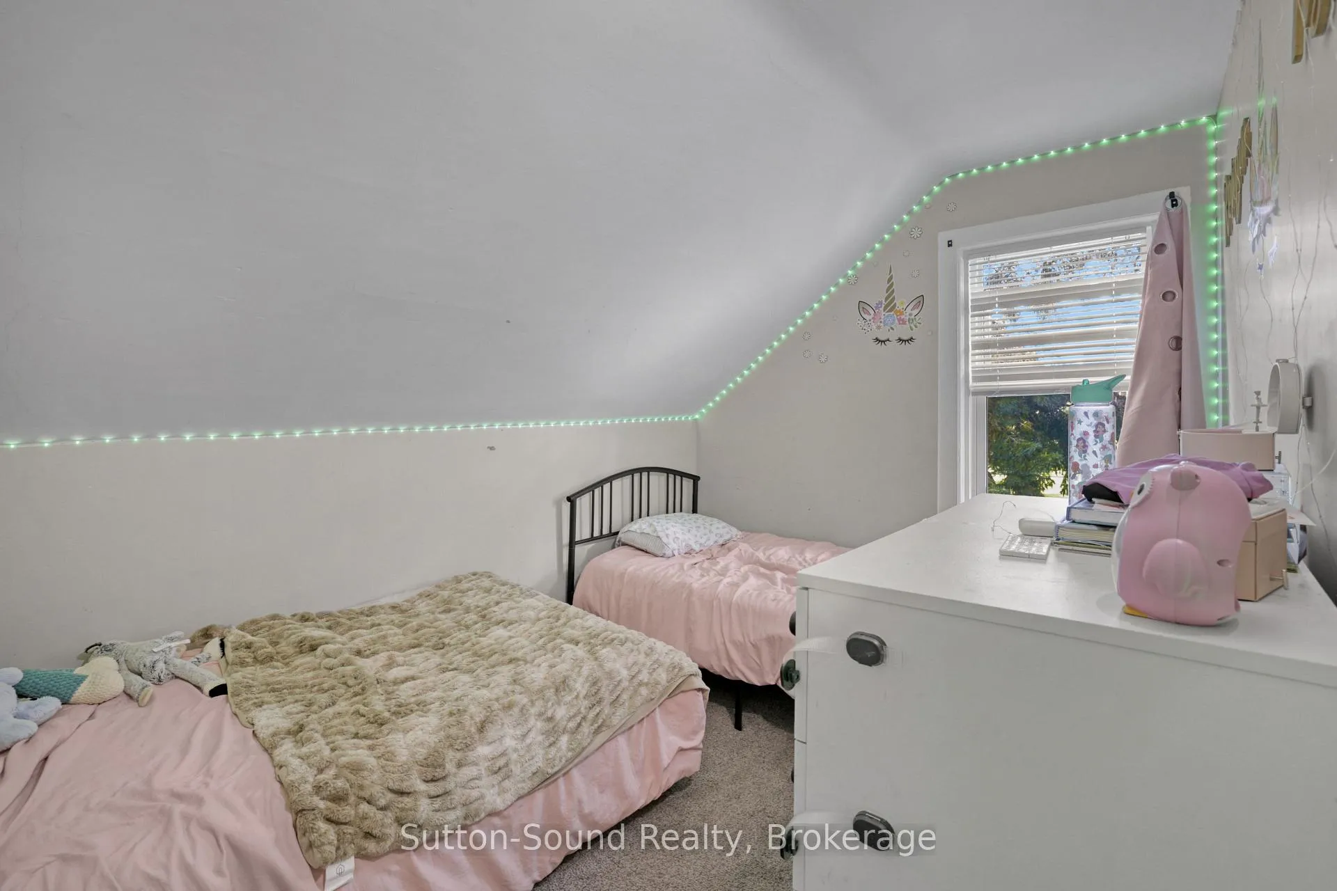 Photo 12 of 705 17th Street E, Owen Sound — HOMEH