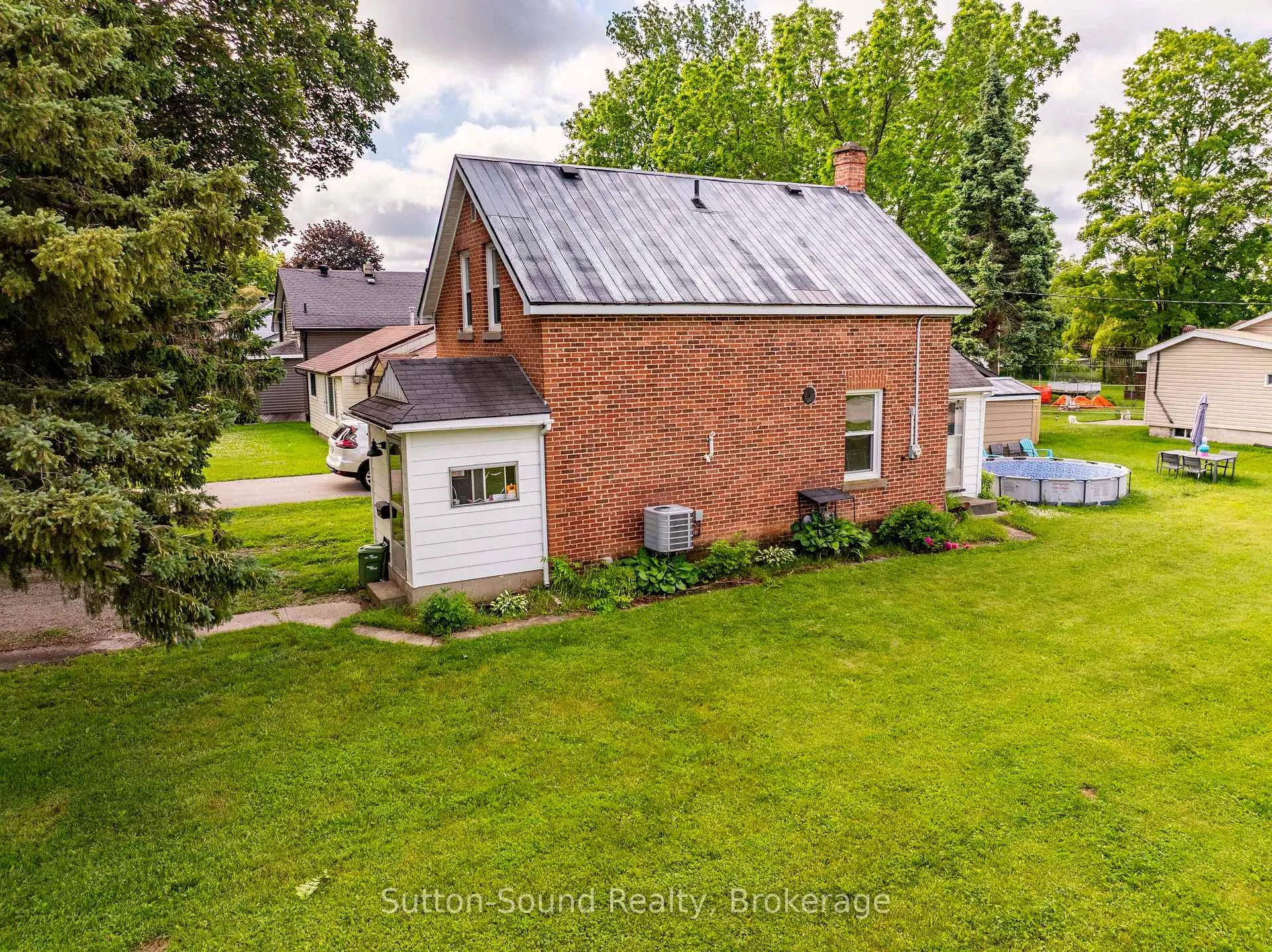 Photo 18 of 705 17th Street E, Owen Sound — HOMEH