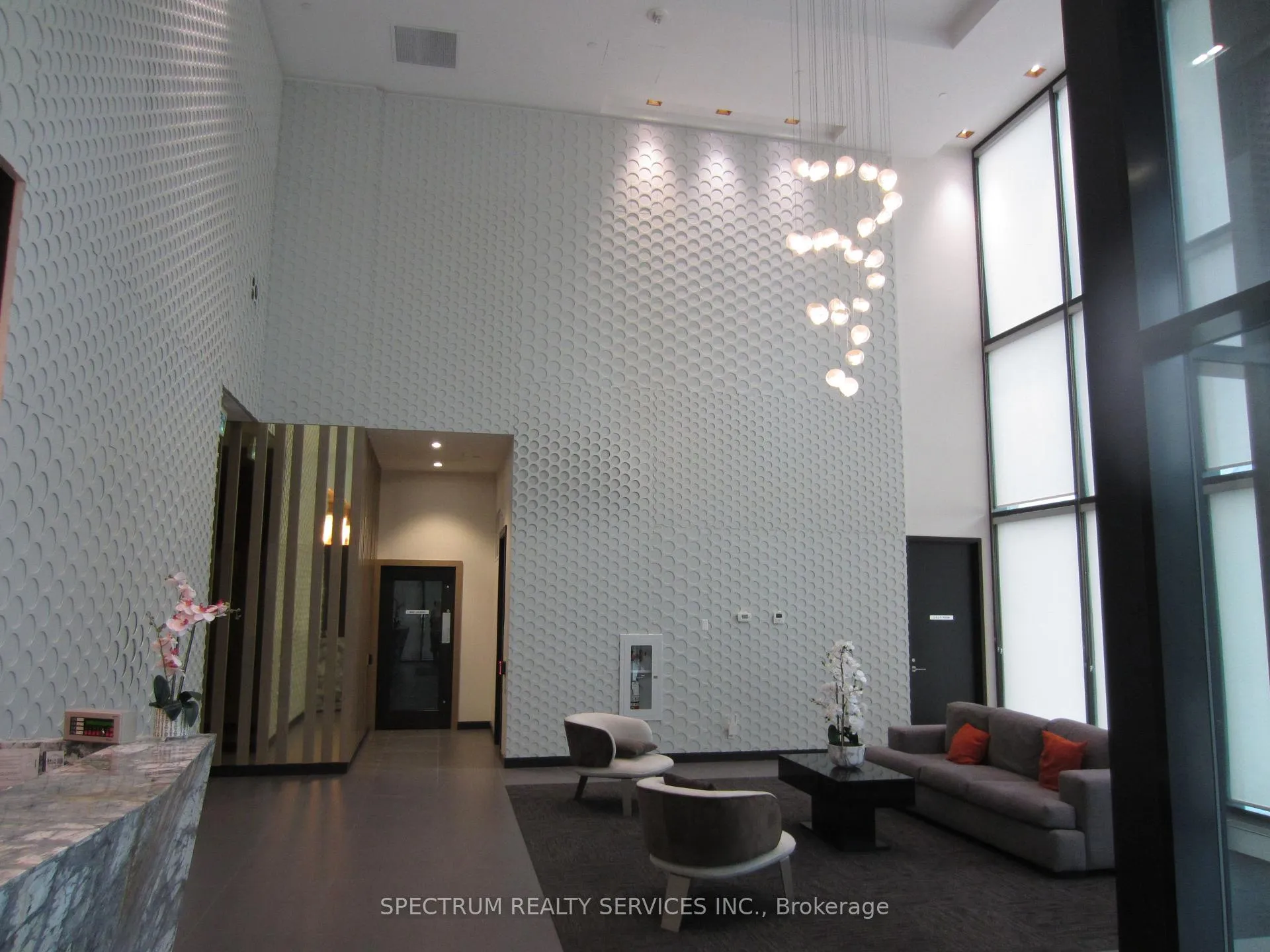 Photo 5 of Unit 1202, 11 Lillian Street, Toronto, Mount Pleasant West — HOMEH
