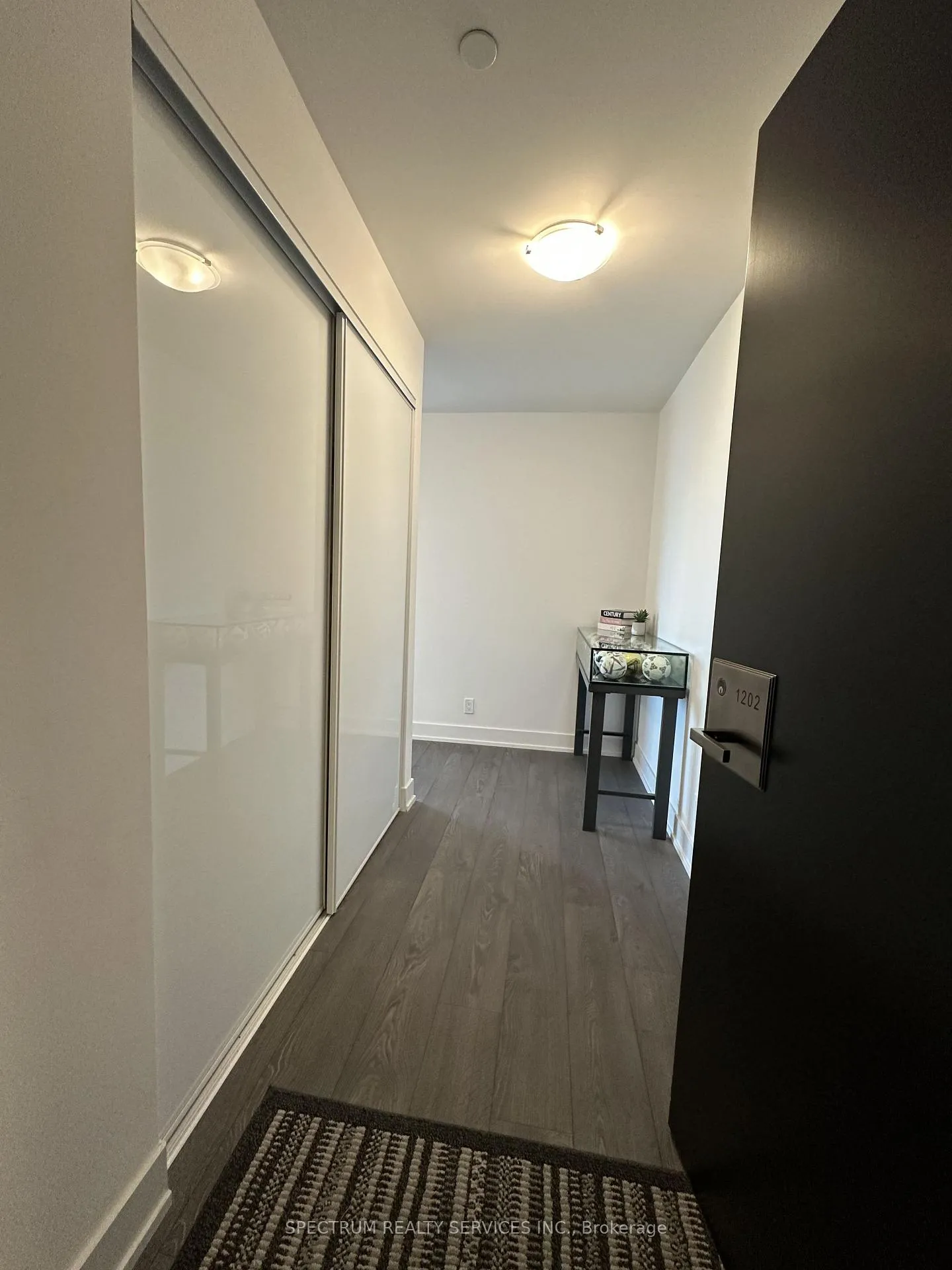 Photo 13 of Unit 1202, 11 Lillian Street, Toronto, Mount Pleasant West — HOMEH