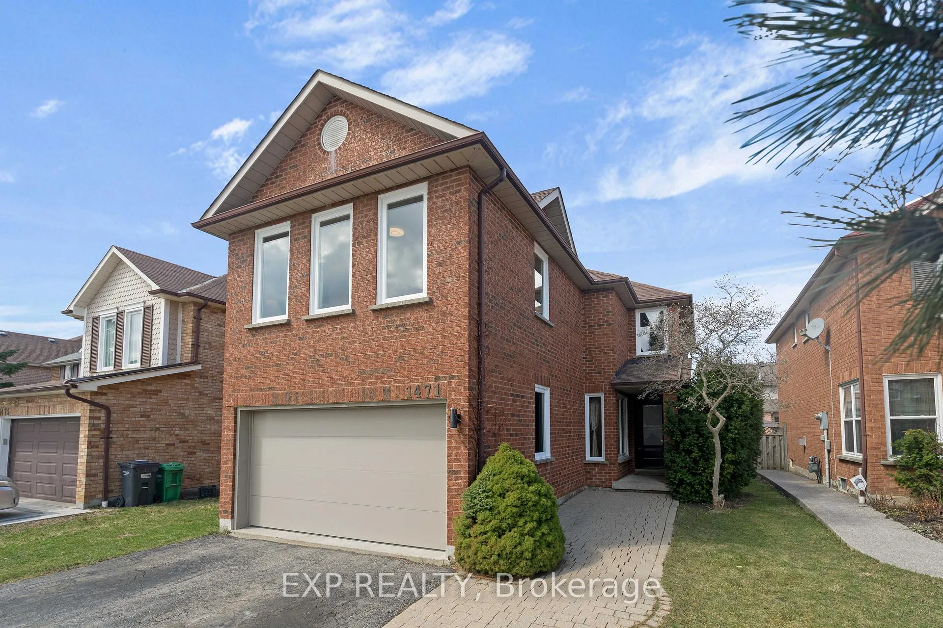 Photo 3 of 1471 Pickwick Drive, Mississauga, East Credit — HOMEH