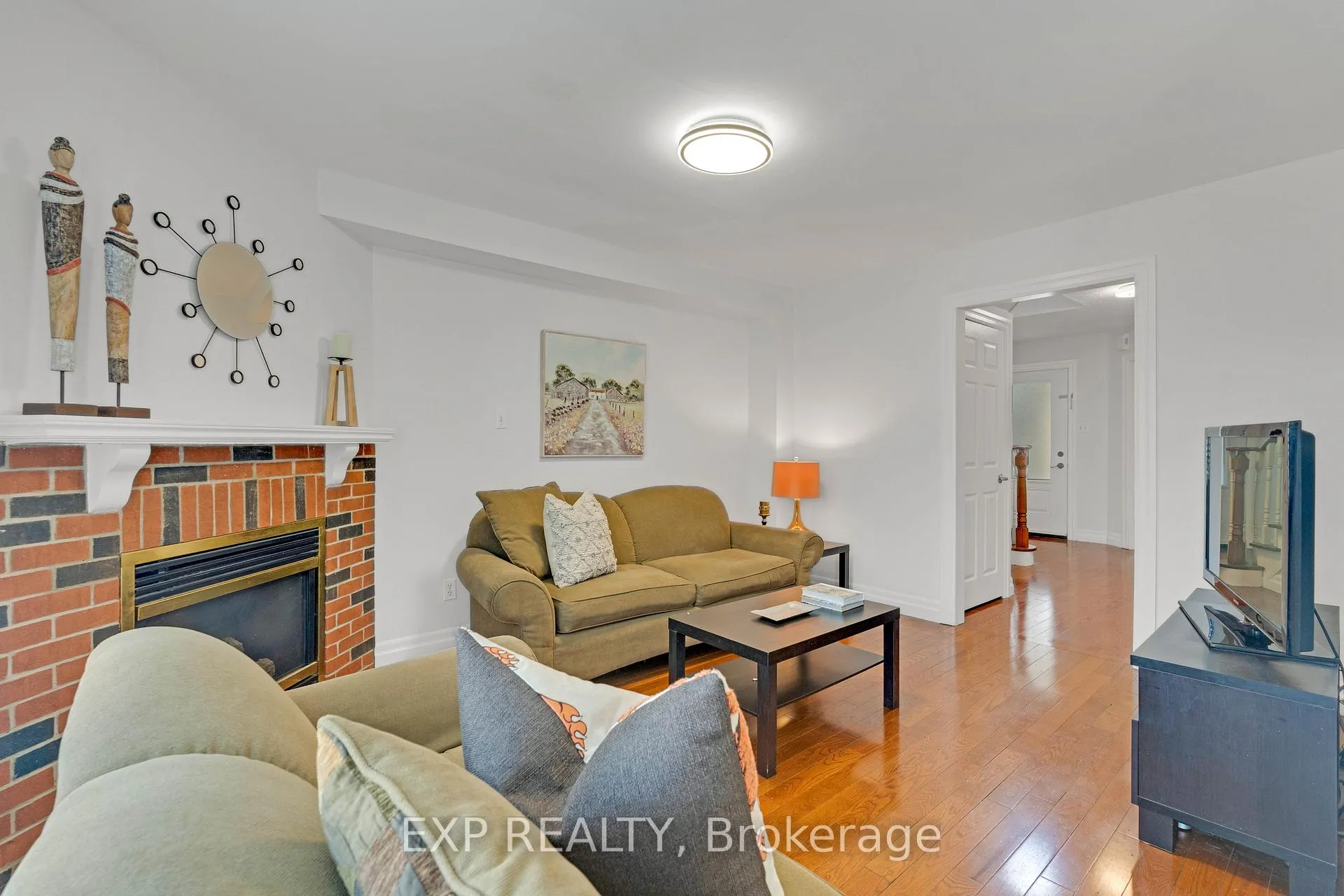 Photo 12 of 1471 Pickwick Drive, Mississauga, East Credit — HOMEH