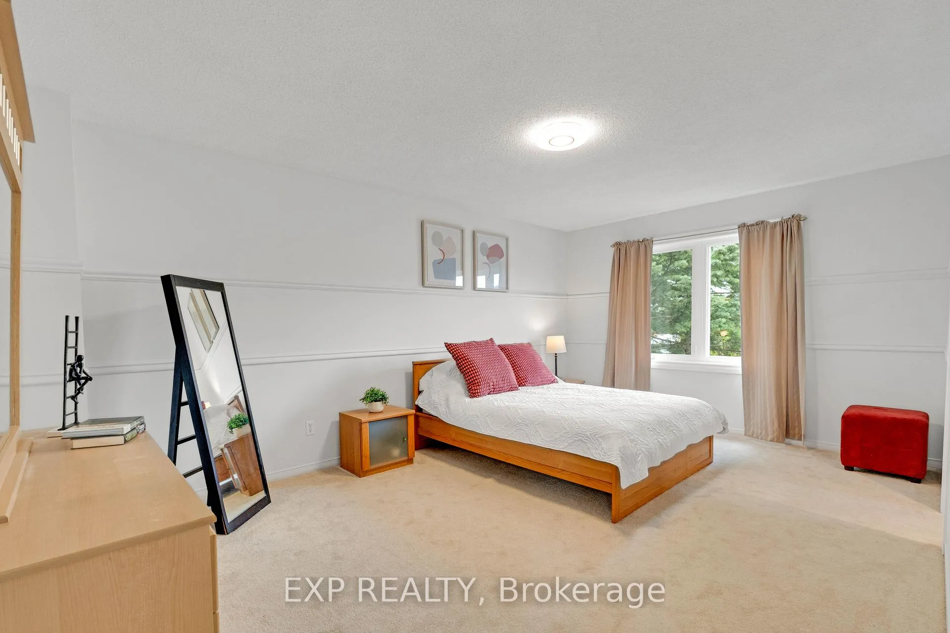 Photo 15 of 1471 Pickwick Drive, Mississauga, East Credit — HOMEH