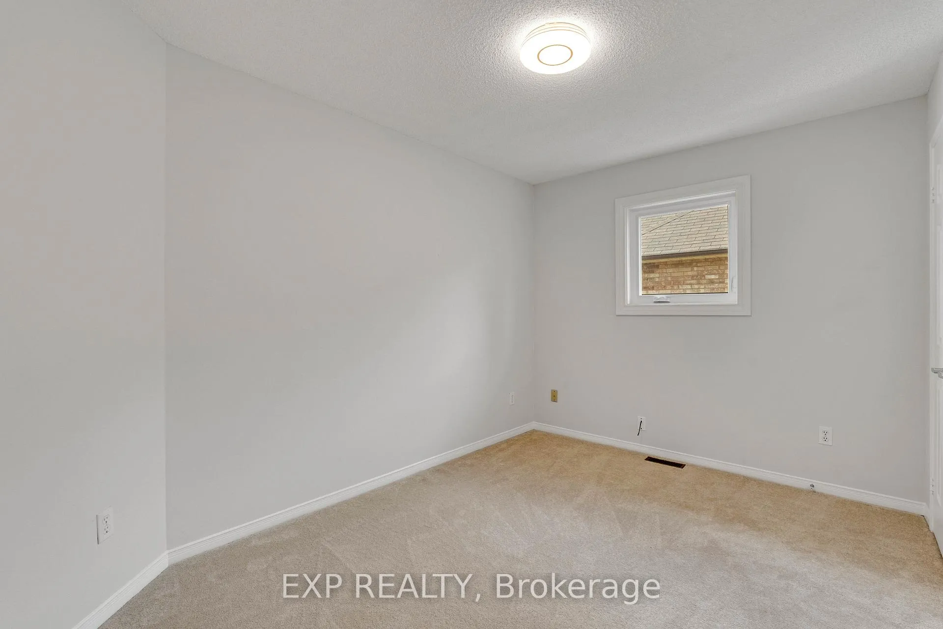 Photo 18 of 1471 Pickwick Drive, Mississauga, East Credit — HOMEH
