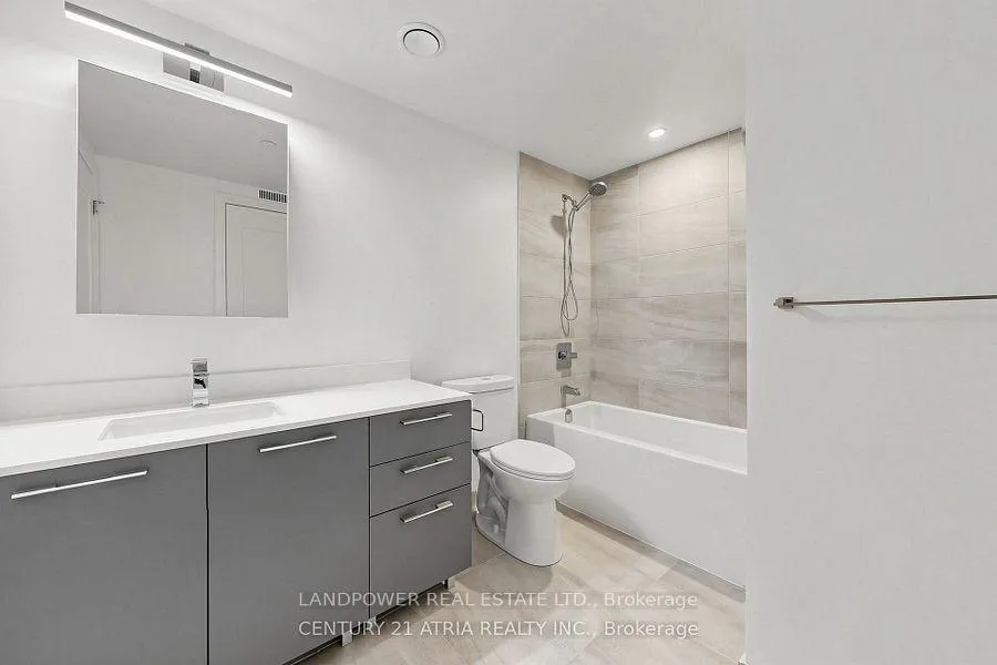 Photo 12 of Unit 1701, 18 Water Walk Drive, Markham, Unionville — HOMEH
