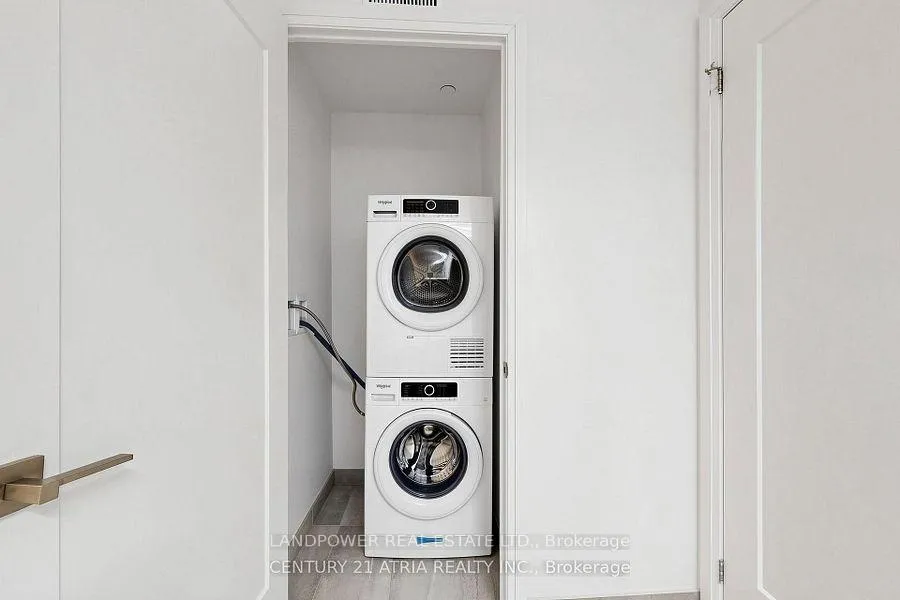 Photo 13 of Unit 1701, 18 Water Walk Drive, Markham, Unionville — HOMEH