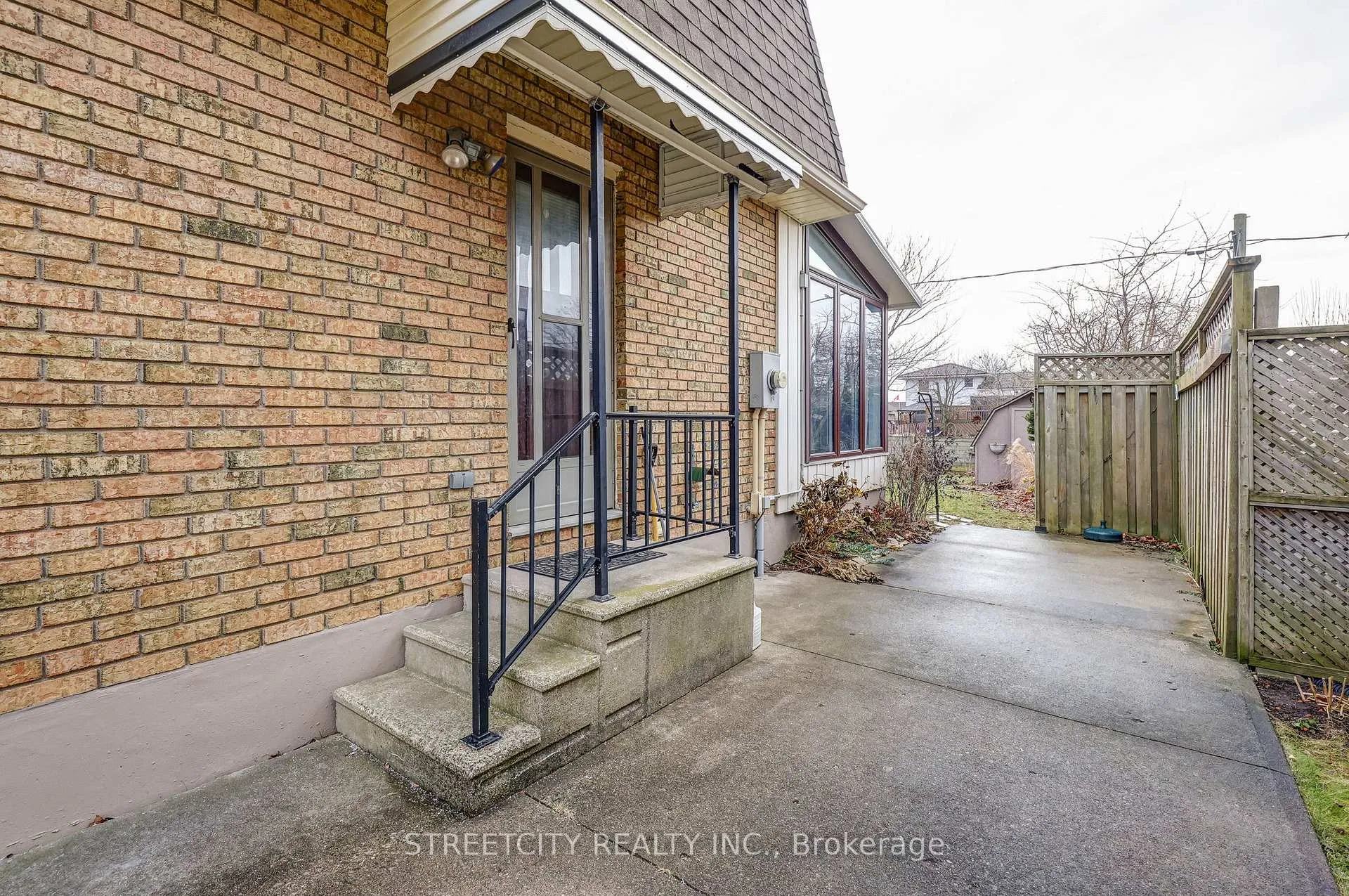 Photo 40 of 23 Dyer Street, St. Thomas — HOMEH