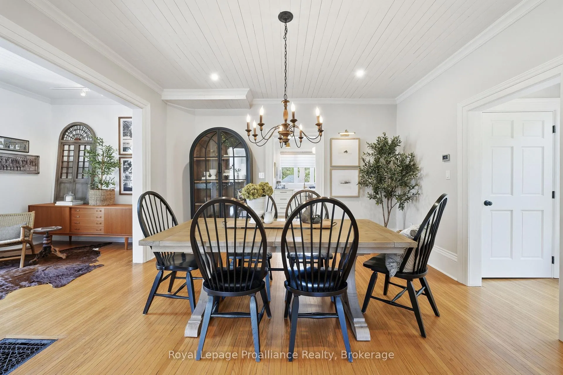 Photo 10 of 22 West Street, Prince Edward County, Wellington Ward — HOMEH