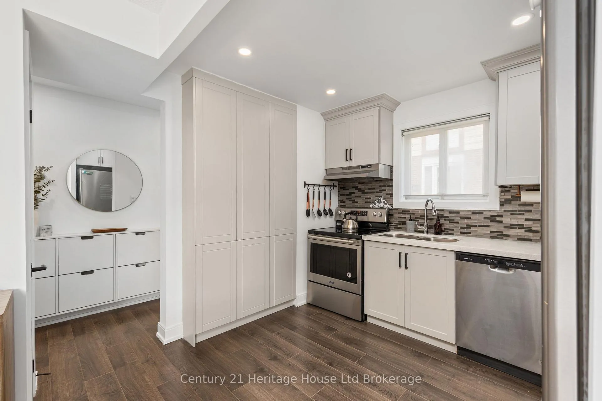 Photo 5 of 9 San Vito Way, North York, Glenfield-Jane Heights — HOMEH