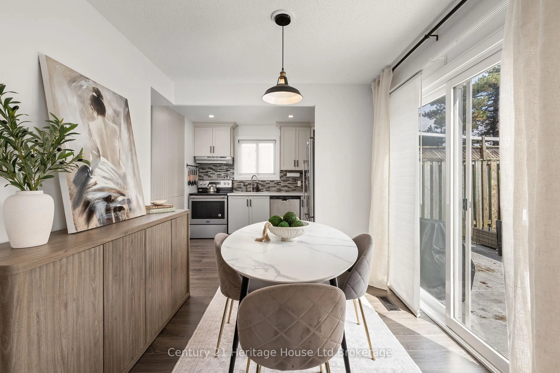 Photo 6 of 9 San Vito Way, North York, Glenfield-Jane Heights — HOMEH