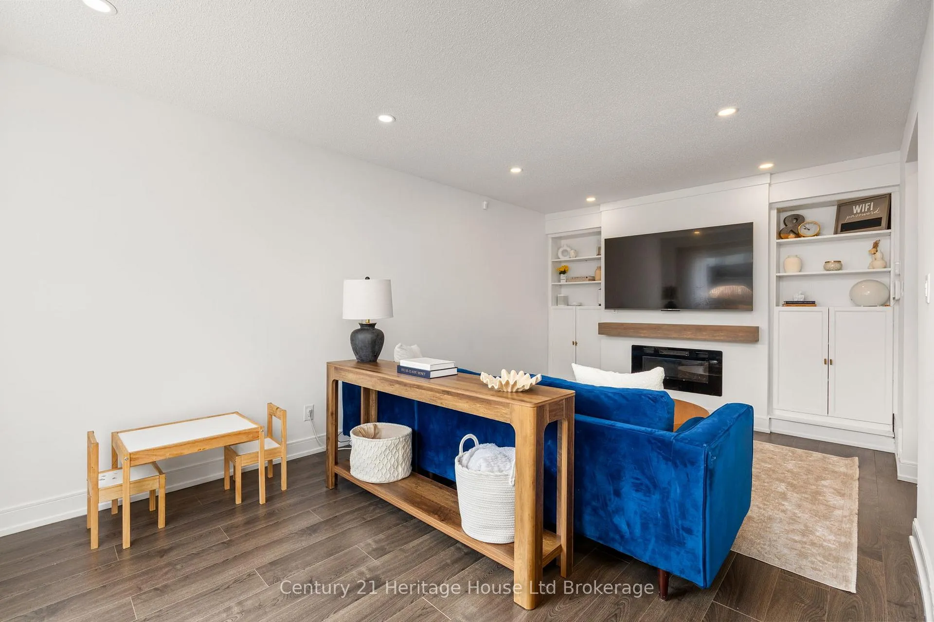 Photo 8 of 9 San Vito Way, North York, Glenfield-Jane Heights — HOMEH