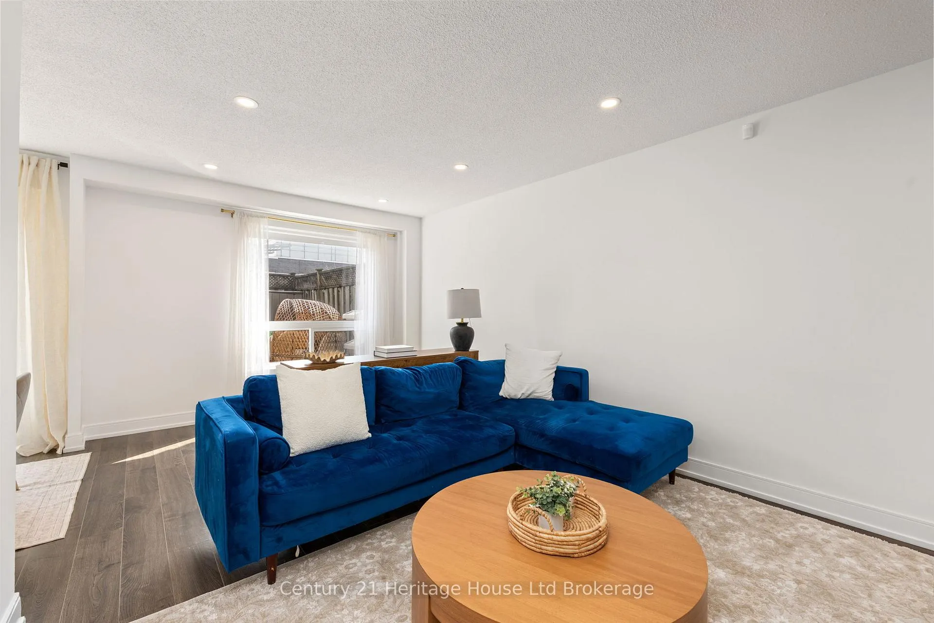 Photo 10 of 9 San Vito Way, North York, Glenfield-Jane Heights — HOMEH
