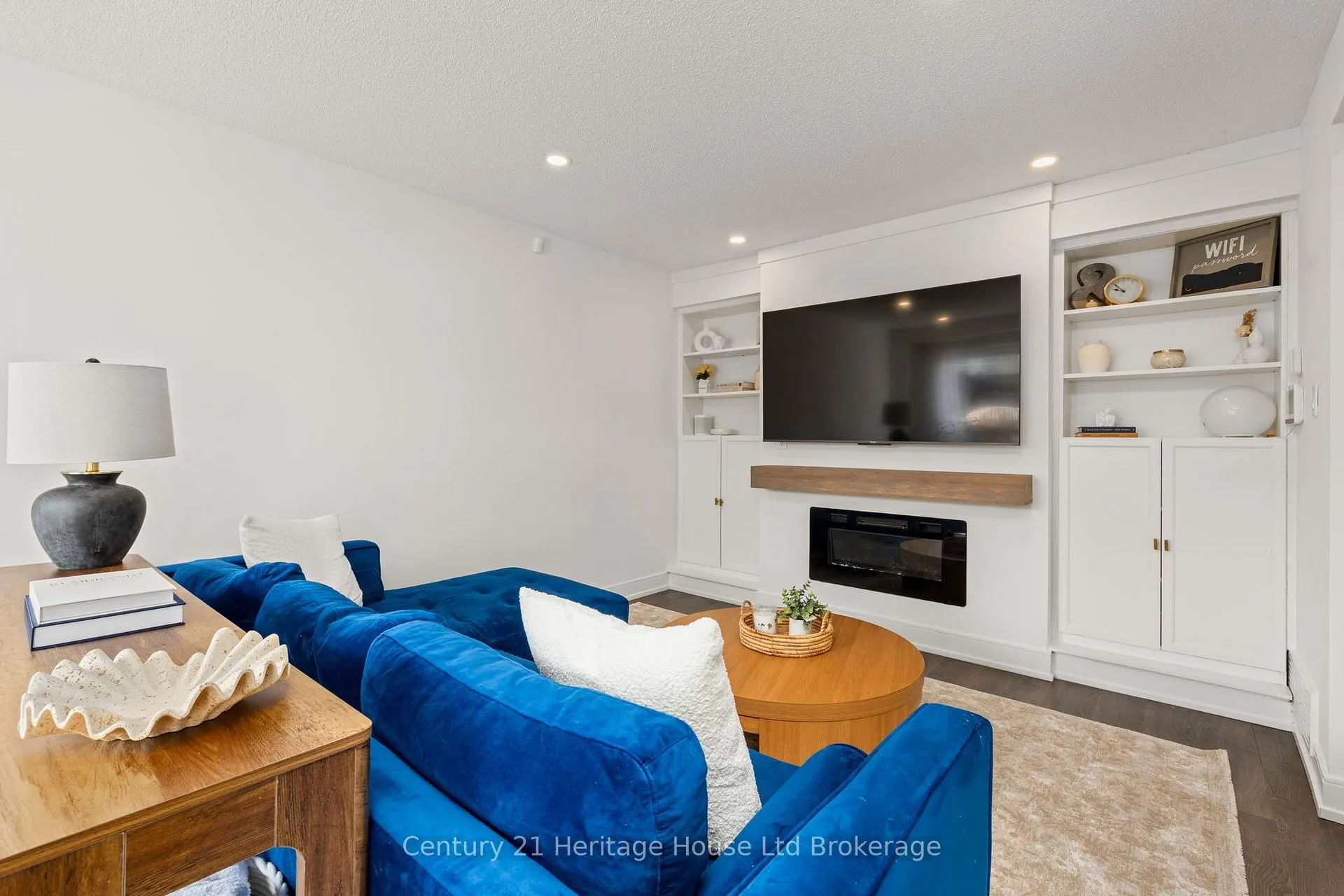 Photo 12 of 9 San Vito Way, North York, Glenfield-Jane Heights — HOMEH