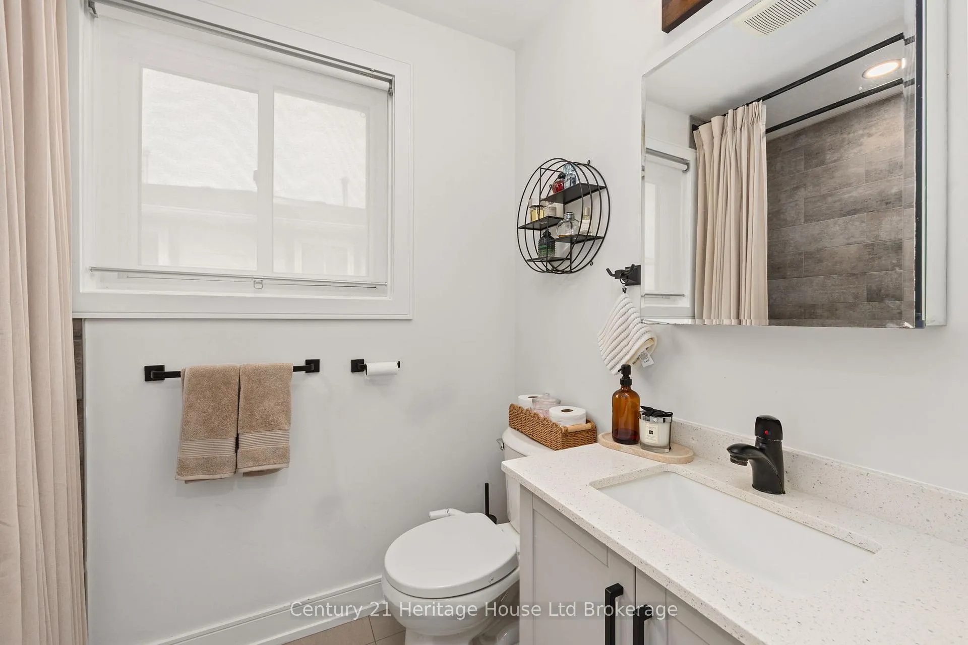 Photo 21 of 9 San Vito Way, North York, Glenfield-Jane Heights — HOMEH