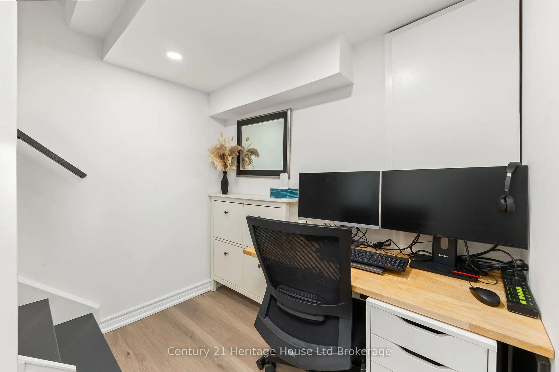Photo 22 of 9 San Vito Way, North York, Glenfield-Jane Heights — HOMEH