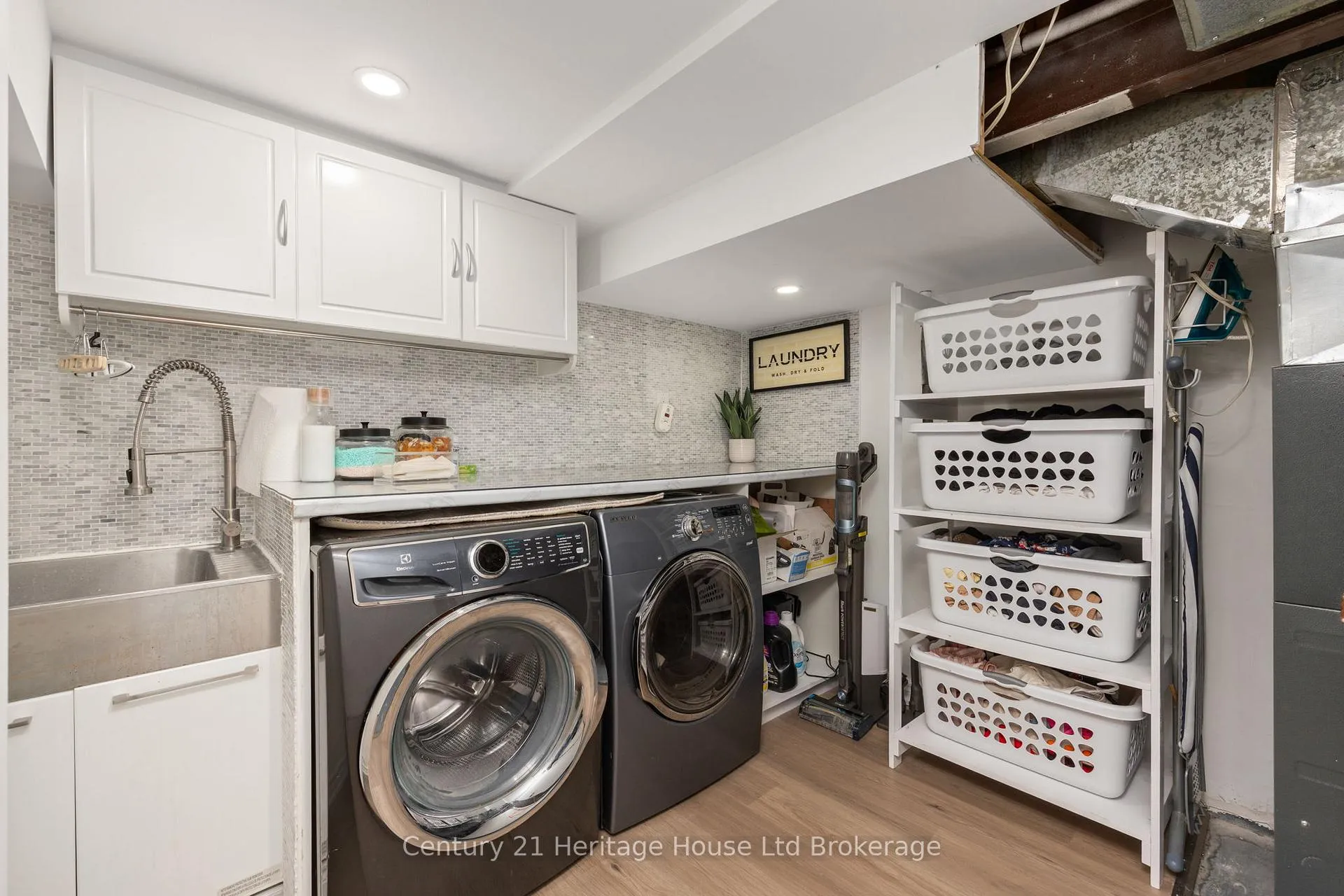 Photo 25 of 9 San Vito Way, North York, Glenfield-Jane Heights — HOMEH