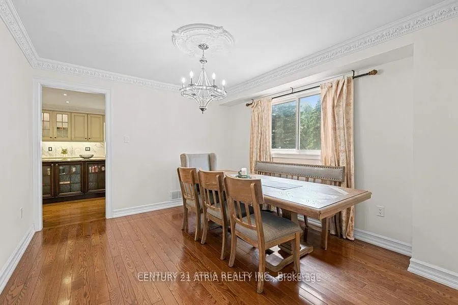 Photo 8 of 33 Autumn Way, Aurora, Aurora Heights — HOMEH