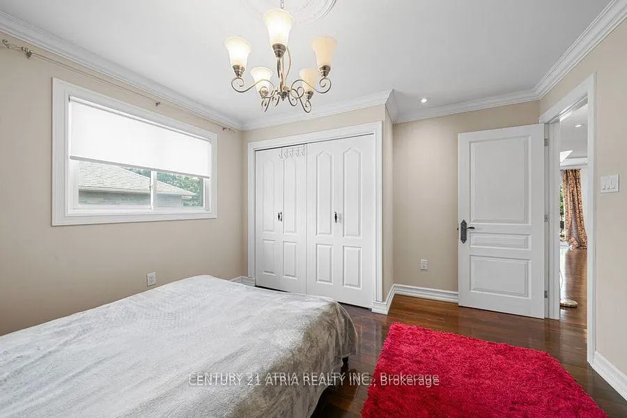 Photo 16 of 33 Autumn Way, Aurora, Aurora Heights — HOMEH