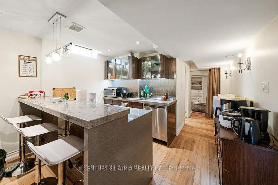 Photo 26 of 33 Autumn Way, Aurora, Aurora Heights — HOMEH