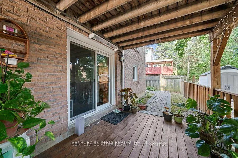 Photo 30 of 33 Autumn Way, Aurora, Aurora Heights — HOMEH