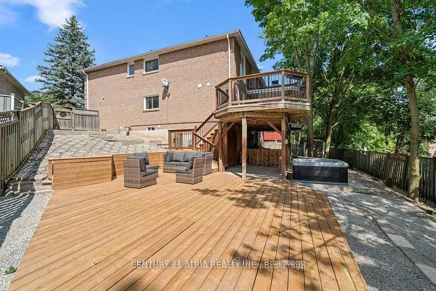 Photo 31 of 33 Autumn Way, Aurora, Aurora Heights — HOMEH