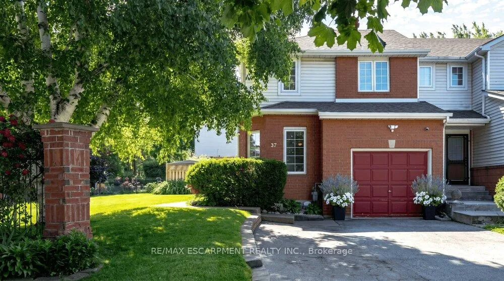 Photo 1 of 37 Walker Court, Grimsby, Grimsby East — HOMEH