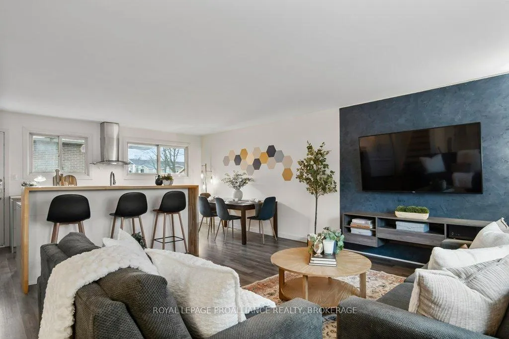 Photo 12 of 146 Wilson Street, Kingston, Rideau — HOMEH