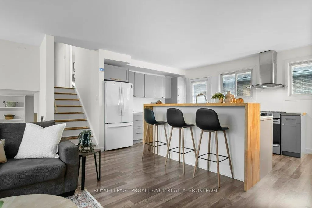 Photo 17 of 146 Wilson Street, Kingston, Rideau — HOMEH