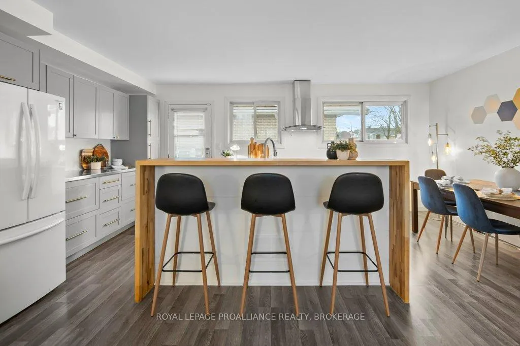 Photo 18 of 146 Wilson Street, Kingston, Rideau — HOMEH