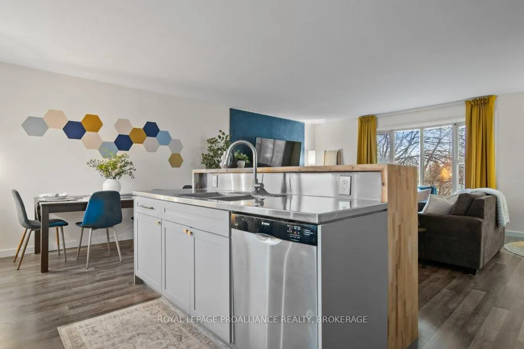 Photo 20 of 146 Wilson Street, Kingston, Rideau — HOMEH