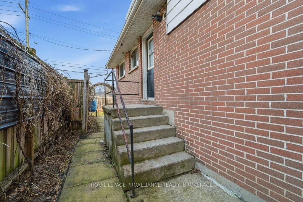 Photo 40 of 146 Wilson Street, Kingston, Rideau — HOMEH