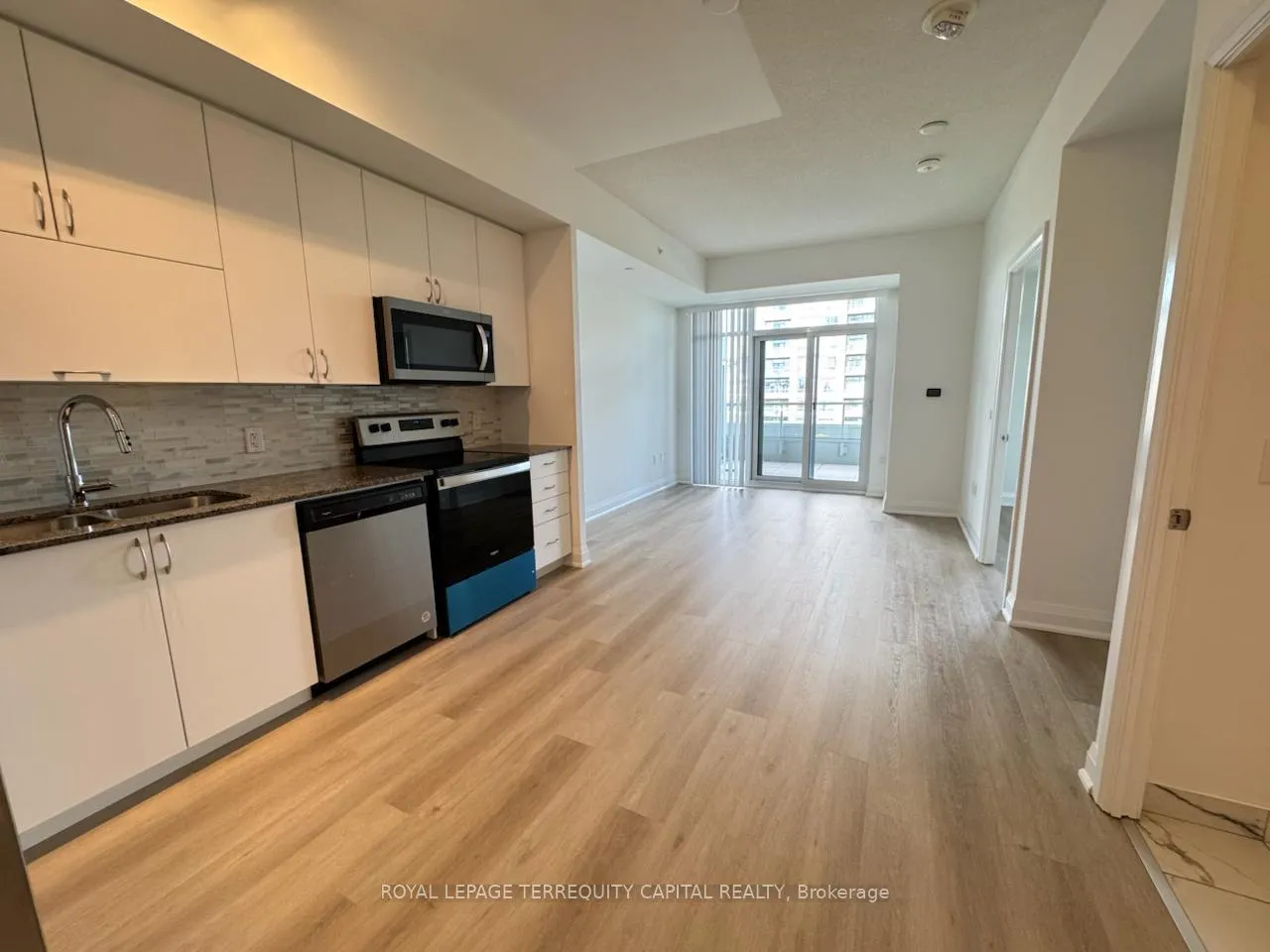 Photo 3 of Unit 705, 3220 Sheppard Avenue E, Scarborough, Tam O'Shanter-Sullivan — HOMEH